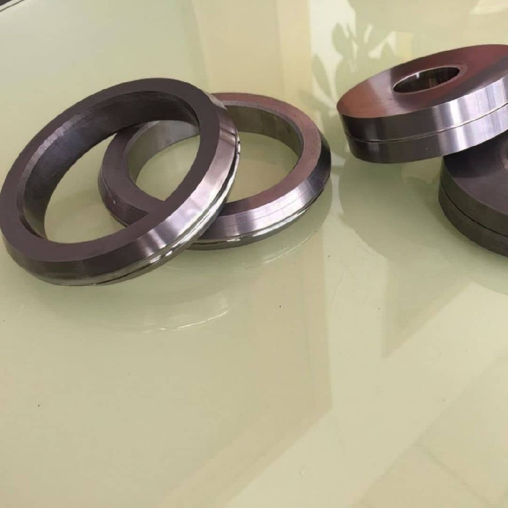 What is a Flange Valve Cover Ring Forging?