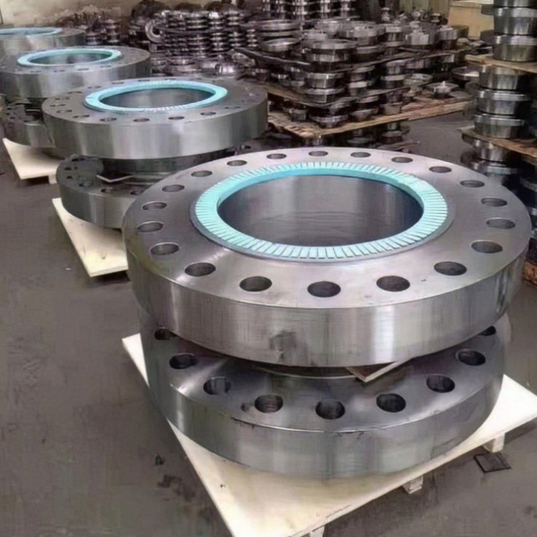 Butt weld flange with neck